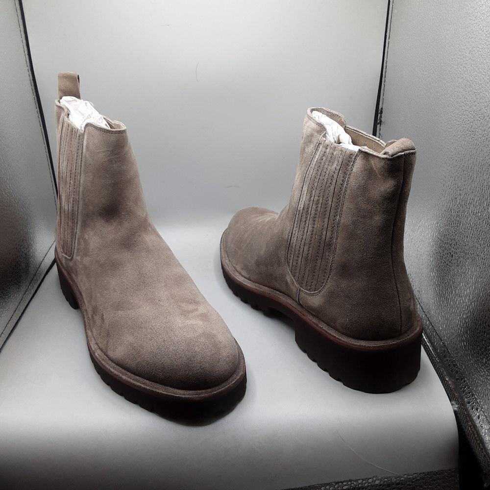 Seychelles Gray Suede Ankle Boots